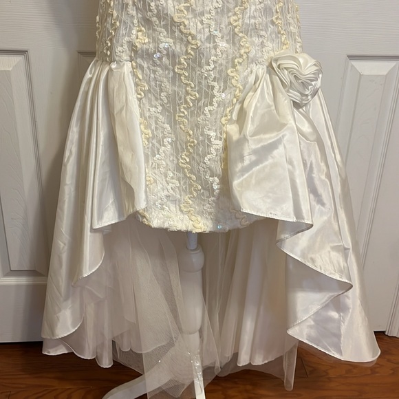 Dave & Johnny Couture Formal Mini Dress With Train / White with Cream Sequins - Picture 3 of 13
